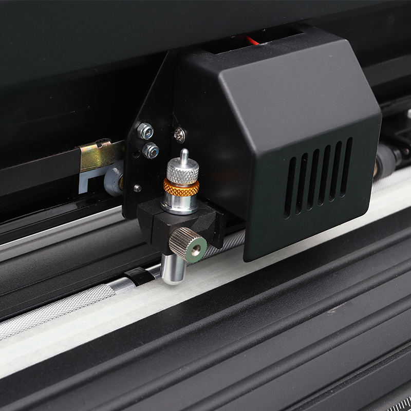 Plotteur pour Traçage et Découpe PL72