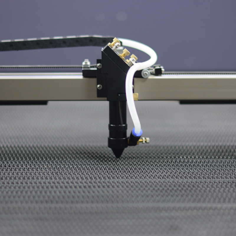 Découpe Laser  TOPTECH 1812 SCAN